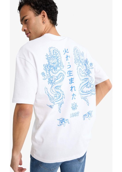 Boxy Fit Bisiklet Yaka Sırt Baskılı Kısa Kollu Tişört F8595AX25AU