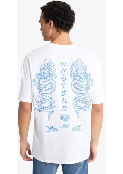 Boxy Fit Bisiklet Yaka Sırt Baskılı Kısa Kollu Tişört F8595AX25AU