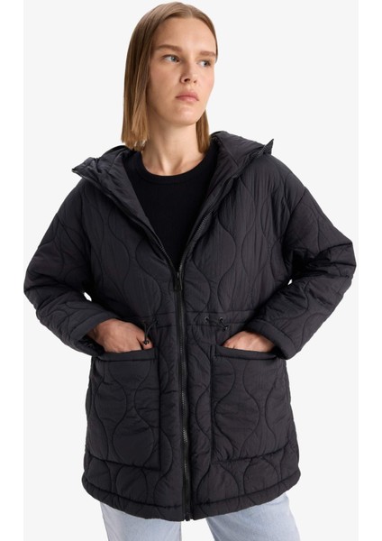Su Geçirmez Regular Fit Kapüşonlu Fermuarlı Kapitoneli Mont E8693AX25AU modelleri