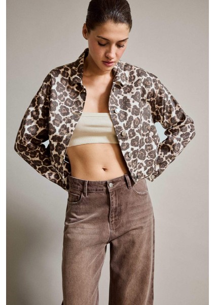 Leopar Desenli Düğmeli Denim Ceket