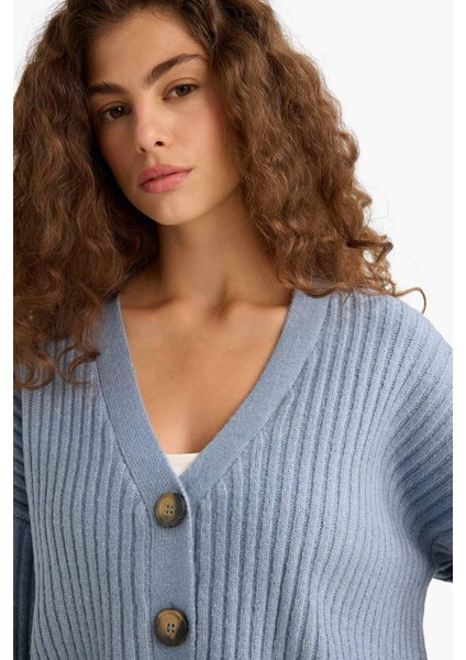 Regular Fit V Yaka Düğmeli Triko Hırka R1389AZ25WN fırsatları