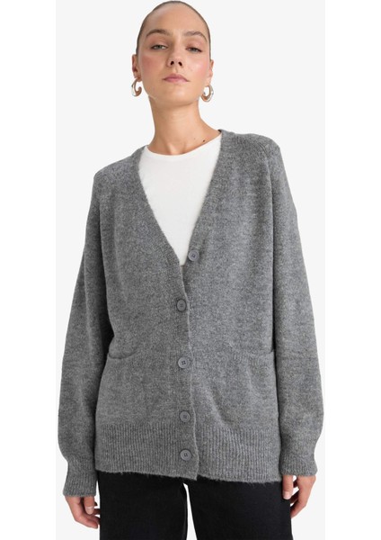 Oversize Geniş Kalıp V Yaka Yumuşak Dokulu Düğmeli Hırka F2902AX25WN modelleri