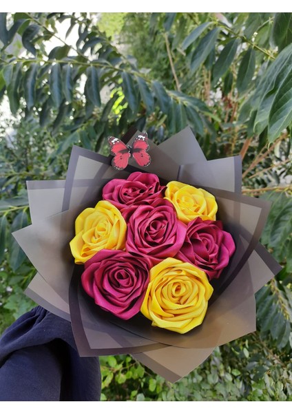 7 Li Galatasaray Yeni Solmayan Gül Buketi Dışı Siyah