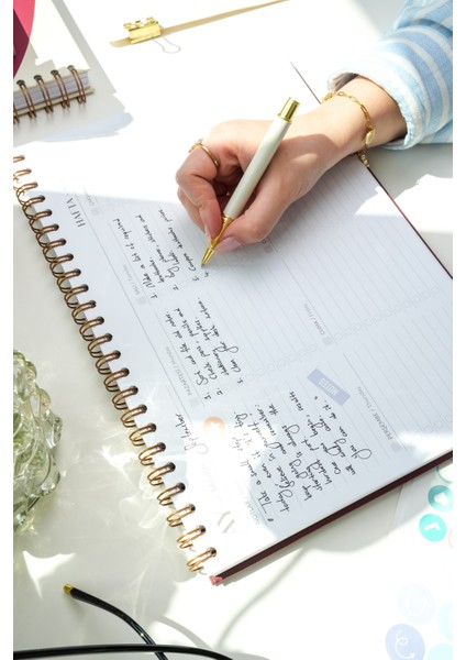 Süresiz Haftalık Masaüstü Planlayıcı 12 Aylık Undated Desk Planner Bordo fırsatları