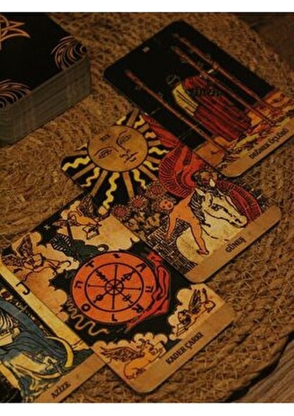 Vintage Tarot Destesi 78 Kart Yüksek Baskı Kalitesi Özel Tasarım ve Kullanım Kılavuzu ile fiyatları