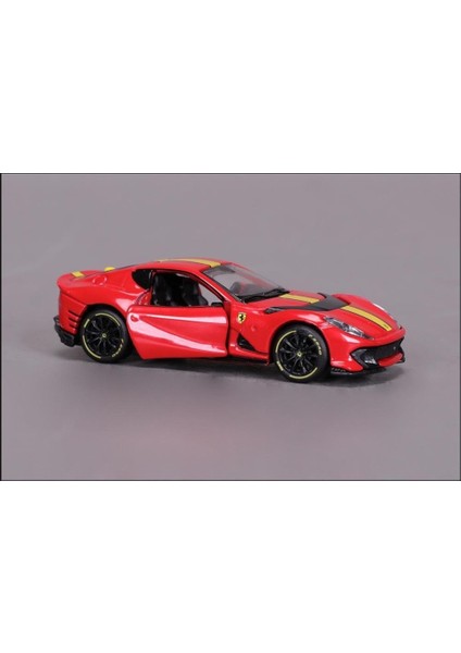 Ferrari Simülasyon Oyuncak Alaşım Araba Modeli Küçük Ölçekli Araba Modeli SF90SP1 Araba Adam (Yurt Dışından)