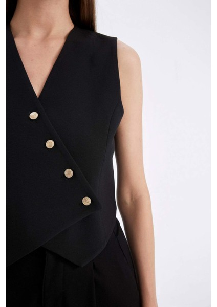 Fitted Vücuda Oturan V Yaka Crop Çapraz Düğmeli Blazer Yelek D3159AX24AU