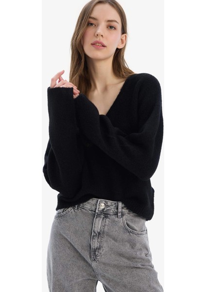 Regular Fit V Yaka Basic Düz Dikişsiz Triko Kazak E9170AX25SP