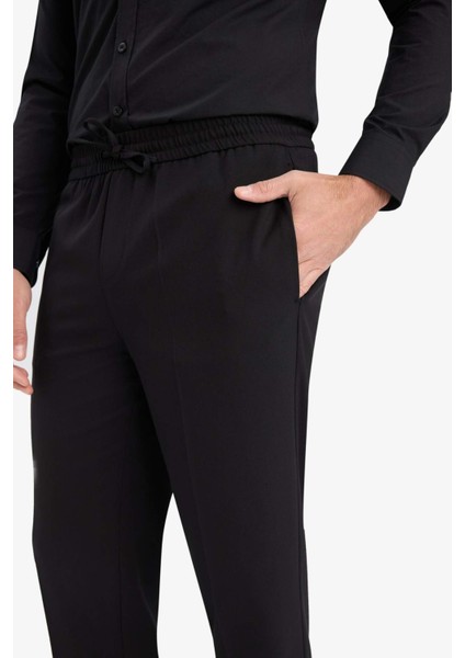 Beli Bağcıklı Lastikli Cepli Jogger Fit Her Yöne Esneyen Yumuşak Tuşe Pantolon A9943AX25AU