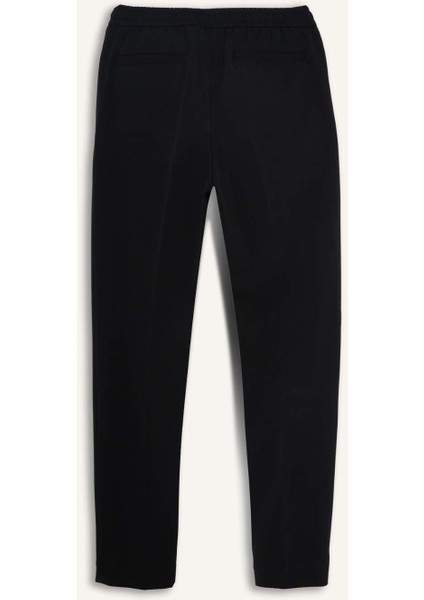 Beli Bağcıklı Lastikli Cepli Jogger Fit Her Yöne Esneyen Yumuşak Tuşe Pantolon A9943AX25AU