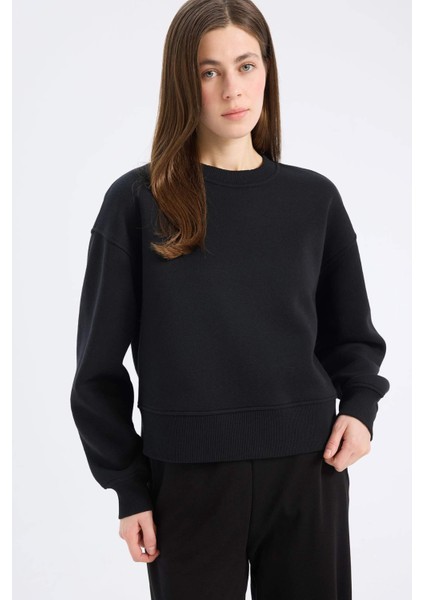 Boxy Fit Bisiklet Yaka Basic Düz Kalın Sweatshirt E9616AX25SP