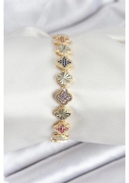 Pirinç Vıp Seri Yonca Zirkon Taşlı Kadın Bileklik - TJ-BB7910