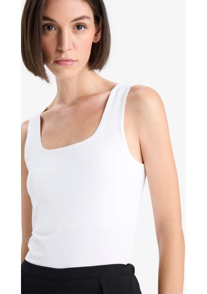 Slim Fit Dar Kesim Basic Düz Kare Yaka Atlet C2622AX25AU