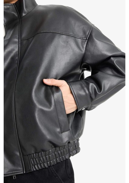Su İtici Oversize Fit Geniş Kalıp Dik Yaka İç Cepli Çıtçıt Kapamalı Beli Lastikli Deri Ceket Mont D2427AX25AU