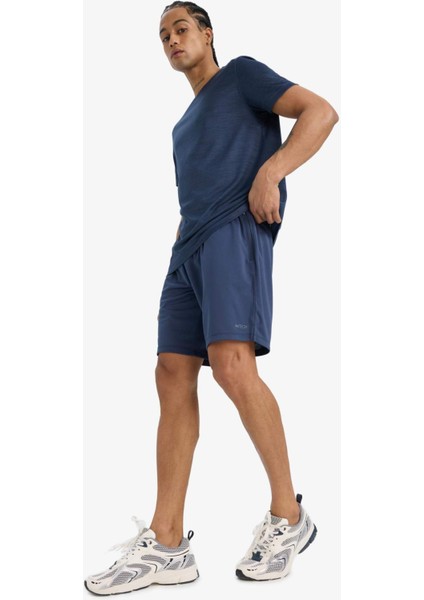 Standart Fit Çabuk Kuruyan Nefes Alabilen Kumaş Sporcu Kısa Paça Şort E9753AX25AU