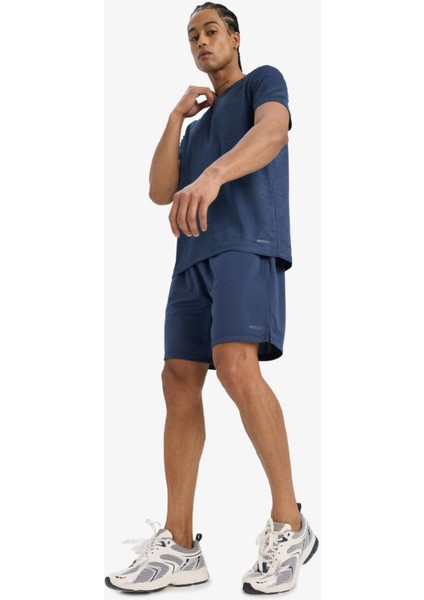 Standart Fit Çabuk Kuruyan Nefes Alabilen Kumaş Sporcu Kısa Paça Şort E9753AX25AU