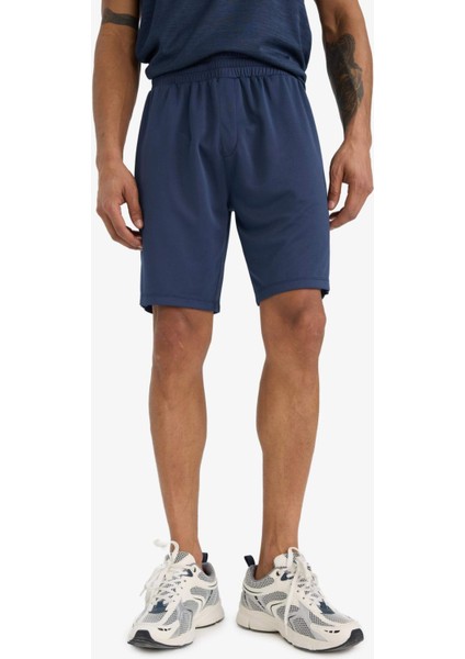 Standart Fit Çabuk Kuruyan Nefes Alabilen Kumaş Sporcu Kısa Paça Şort E9753AX25AU