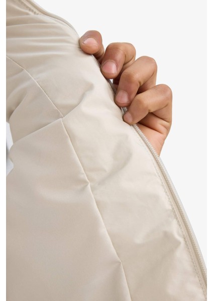 Fit Su İtici Rüzgar Geçirmez Slim Fit Dar Kesim Fermuarlı Cepli Şişme Yelek E9215AX25AU