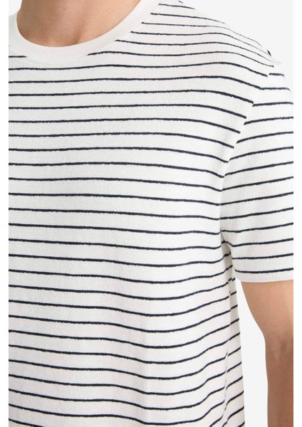 Regular Fit Bisiklet Yaka Çizgili Kısa Kollu Tişört E8198AX25AU
