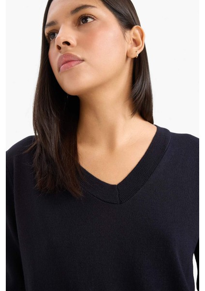 Relax Fit V Yaka Triko Kazak