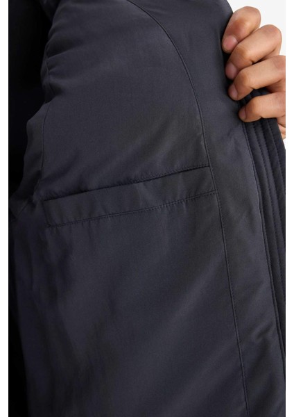 Fit Su İtici Rüzgar Geçirmez Regular Fit Kapüşonlu Fermuarlı Cepli Şişme Yelek E9216AX25AU