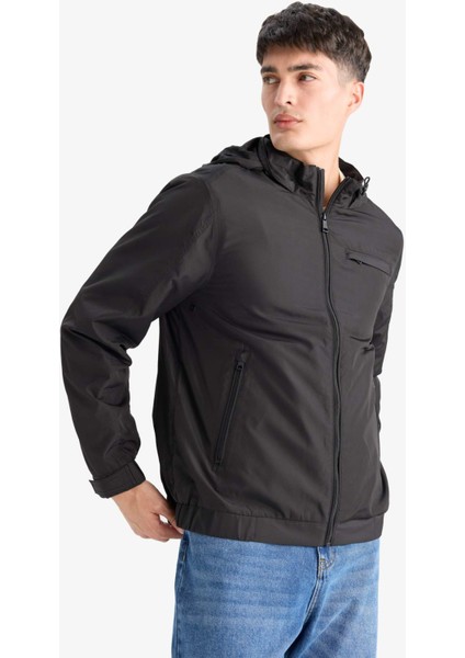 Su İtici Regular Fit Dik Yaka Astarlı Gizli Kapüşonlu Fermuarlı Cepli Mevsimlik Baharlık Mont D7669AX25AU