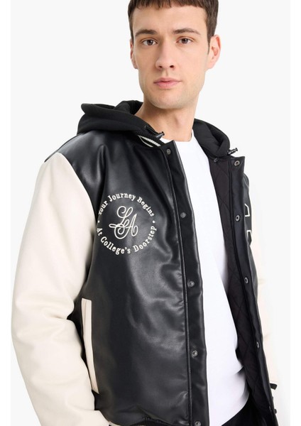 Su İtici Regular Fit Kolej Yaka Kapüşonlu İç Cepli Nakışlı Cepli Suni Deri Bomber Ceket Mont E9972AX25AU