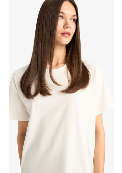 Oversize Geniş Kalıp Bisiklet Yaka Basic Düz Beyaz Kısa Kollu Tişört E4935AX25AU