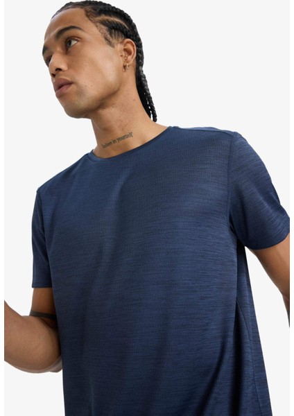 Fit Slim Fit Dar Kesim Hızlı Kuruyan Nefes Alabilen Esnek Kumaş Bisiklet Yaka Sporcu Kısa Kollu Tişört E9319AX25AU