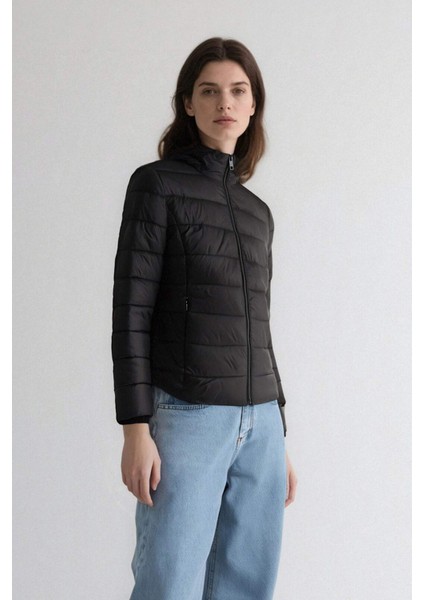 Su Geçirmez Regular Fit Dik Yaka Fermuarlı Şişme Mont E8689AX25AU