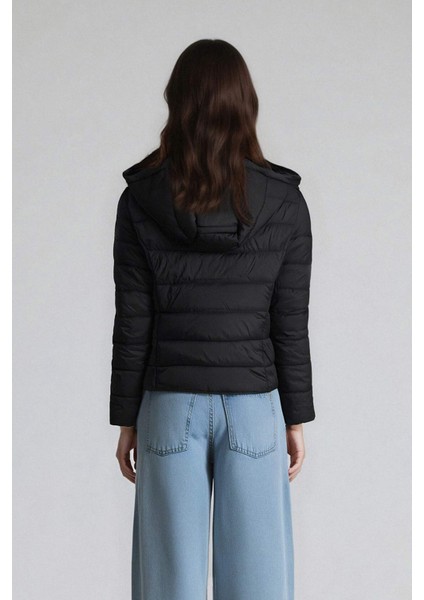 Su Geçirmez Regular Fit Dik Yaka Fermuarlı Şişme Mont E8689AX25AU