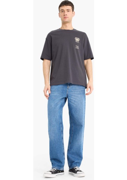 %100 Pamuk Boxy Fit Rahat Kesim Bisiklet Yaka Sırt Baskılı Kısa Kollu Tişört F1092AX25AU