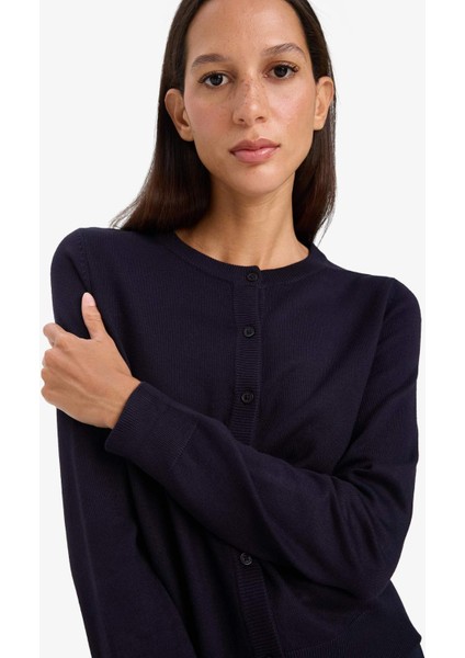 Regular Fit Bisiklet Yaka Basic Düz Düğmeli Triko Hırka D6282AX25AU