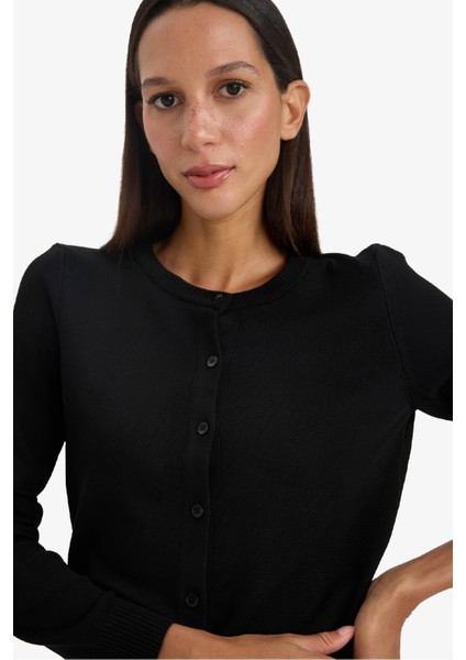 Regular Fit Bisiklet Yaka Basic Düz Düğmeli Triko Hırka D6282AX25AU