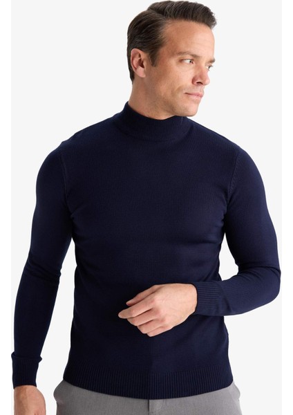 Slim Fit Dar Kesim Balıkçı Yaka Basic Düz Triko Kazak R1127AZ25WN