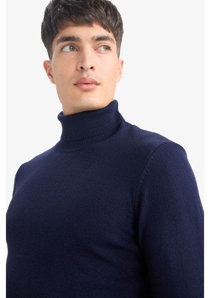 Slim Fit Dar Kesim Balıkçı Yaka Basic Düz Triko Kazak R1124AZ25WN