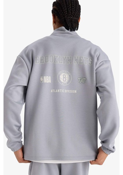 NBA Brooklyn Nets Boxy Fit Dik Yaka Fermuarlı Sırt Baskılı Skuba Dalgıç Kumaş Sweatshirt E8764AX25AU