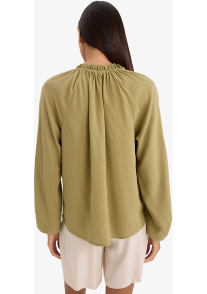 Regular Fit Bağcıklı Yaka Krinkıl Kumaş Uzun Kollu Bluz E9429AX25SM