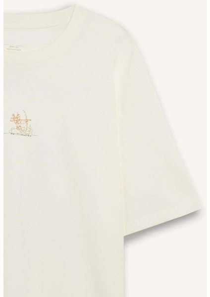 %100 Pamuk Boxy Fit Rahat Kesim Bisiklet Yaka Sırt Baskılı Kısa Kollu Tişört F1093AX25AU