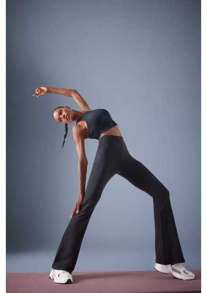 Fit Flare Fit Beli Saran İç Göstermeyen Toparlayıcı Yüksek Bel İspanyol Paça Standart Boy Sporcu Eşofman Altı C9192AX25AU