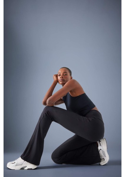 Fit Flare Fit Beli Saran İç Göstermeyen Toparlayıcı Yüksek Bel İspanyol Paça Standart Boy Sporcu Eşofman Altı C9192AX25AU