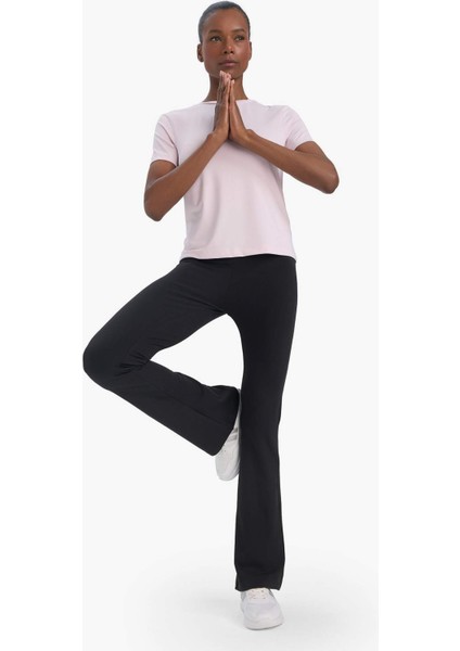 Fit Flare Fit Beli Saran İç Göstermeyen Toparlayıcı Yüksek Bel İspanyol Paça Standart Boy Sporcu Eşofman Altı C9192AX25AU