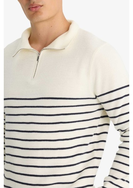 Standart Fit Yarım Fermuarlı Çizgili Triko Kazak F1522AX25AU