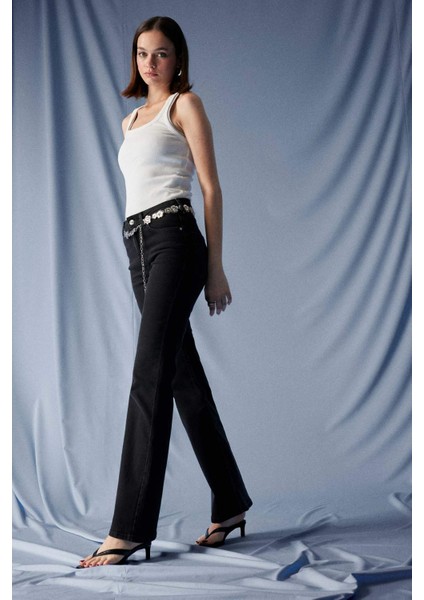 Mia Flare Fit Normal Bel İspanyol Paça Uzun Jean Pantolon E9157AX25AU