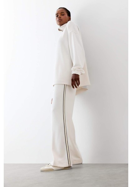 Fit Wide Leg Geniş Paça Cepli Standart Boy Modal Soft Touch Pantolon D1458AX25AU