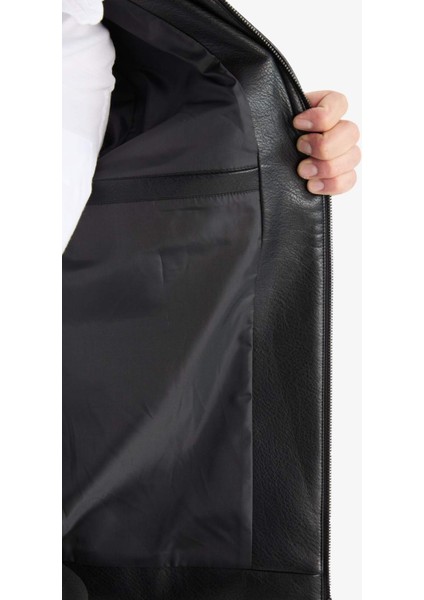 Slim Fit Dar Kesim Polo Yaka İç Cepli Fermuarlı Suni Deri Mont Ceket F0503AX25AU
