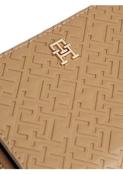 Th Icon Orta Boy Fermuarlı Monogram Kapaklı Kadın Beyaz Cüzdan AW0AW17743RBC fırsatları