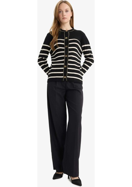 Regular Fit Bisiklet Yaka Düğmeli Çizgili Triko Hırka D5894AX25AU