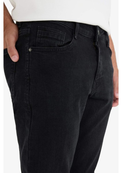 Pedro Slim Fit Dar Kalıp Normal Bel Dar Paça Jean Pantolon R8788AZ25AU