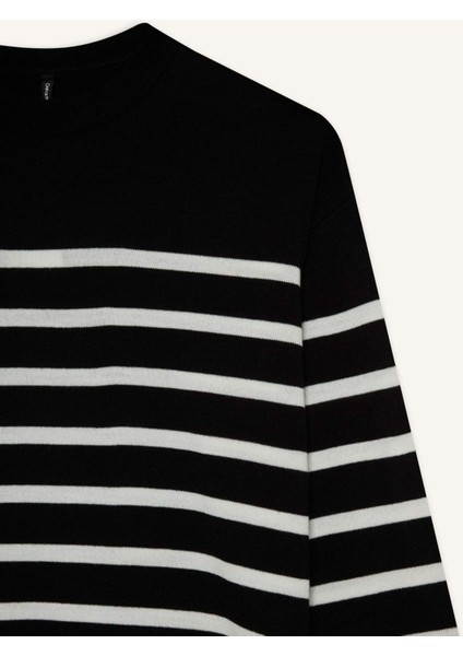 Relax Fit Çizgili Bisiklet Yaka Triko Kazak Tunik S7517AZ25WN